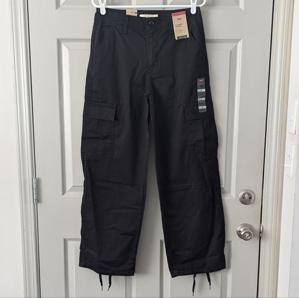 Levi's Black Cargo Pants
